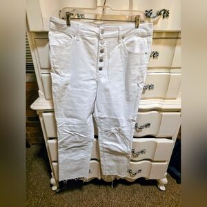Time and Tru White Women Cropped Jeans